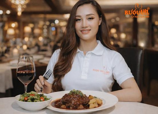 uống rượu vang ăn gì