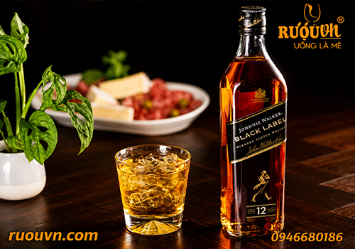 gia-ruou-johnnie-walker